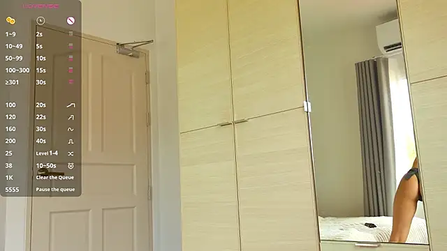 MilaReef live sex cam