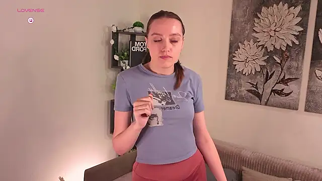 NenaWord's cam snapshot