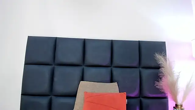 AndraCyruss's cam snapshot