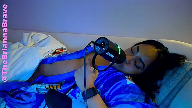 BriannaBrave live sex cam