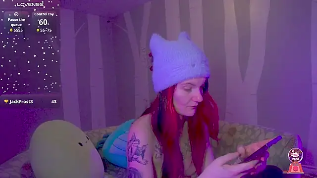 YourFavCanadianMILF's cam snapshot