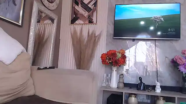 ThickyMinajxx live sex cam