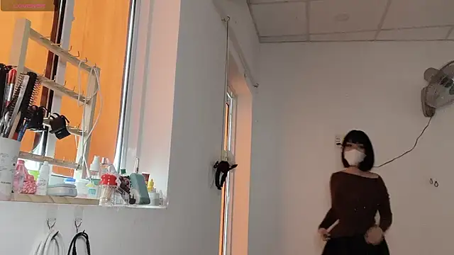 Tieu-May live sex cam