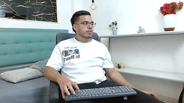 Trevor_Ash's cam snapshot