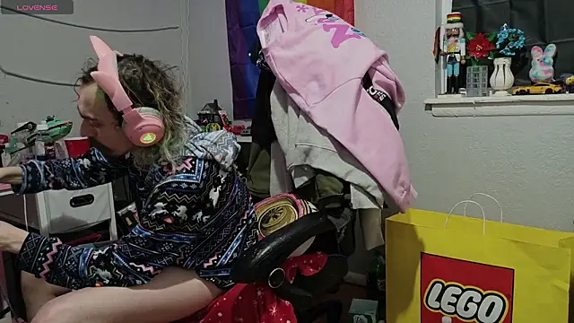 tallnerdyguy's cam snapshot