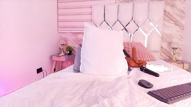 cataleya_ebony_'s cam snapshot