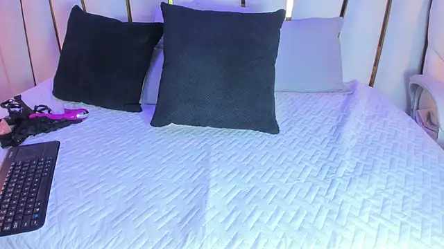 SofiaGlow_'s cam snapshot