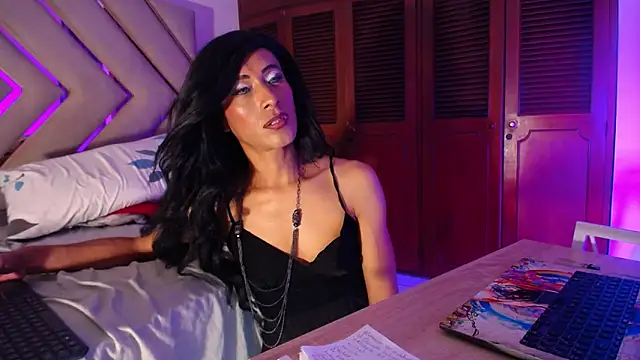 Raven_foxter1 live sex cam