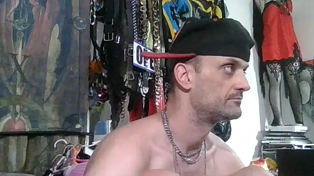 slinginbigD live sex cam