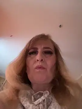 Irina2909@xh live sex cam