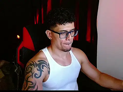 Logan0626's cam snapshot