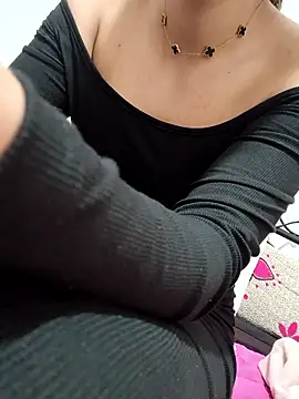 Fatina111 live sex cam