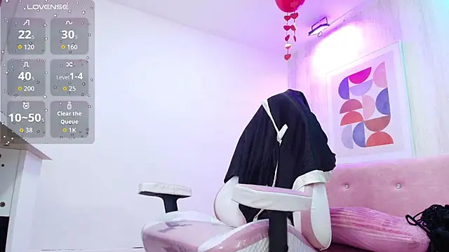 Charlotte_milleers's cam snapshot