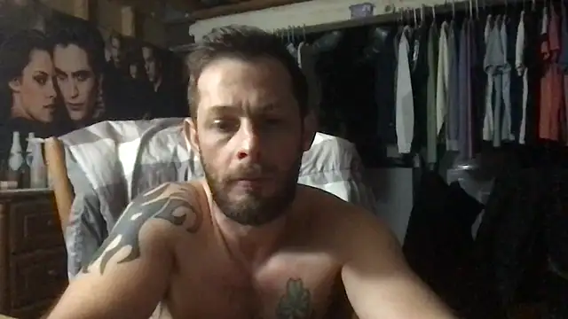 ARCHERTASTE live sex cam