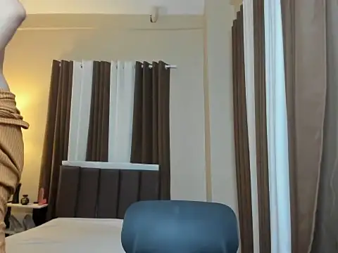 Khyla_hugeCock live sex cam