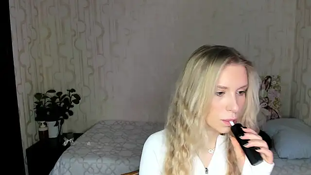 Elysia_kiss's cam snapshot