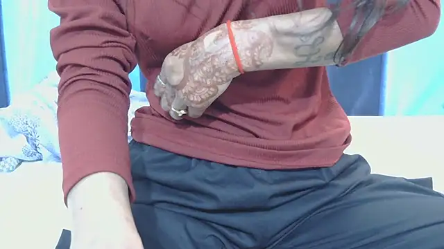 Aarti_misty71's cam snapshot