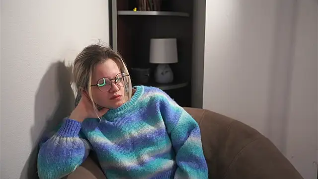 JuleeAndrea's cam snapshot