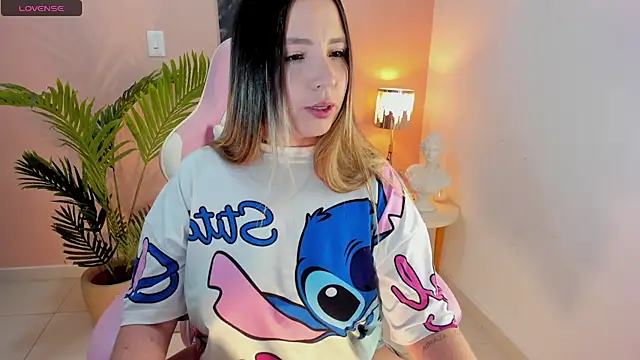 HannaMiller_1's cam snapshot