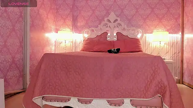 _AdharaSkinny live sex cam