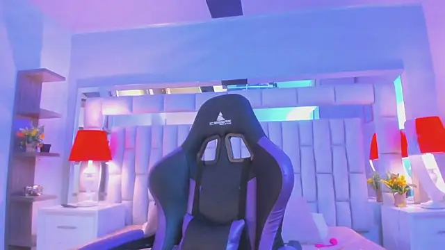 mariiahneedles live sex cam