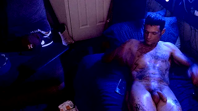 TheOneYouLove69 live sex cam