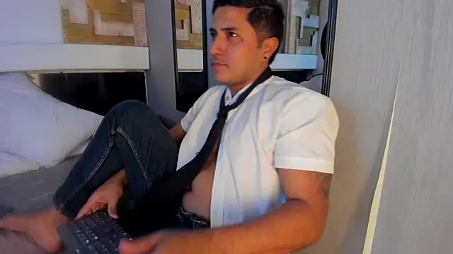 ThomasMontero live sex cam