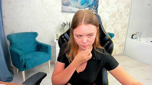 Strawberrye live sex cam