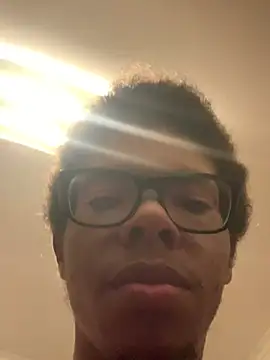 ELPikaPreta live sex cam