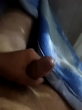 Juniorsexpen's cam snapshot