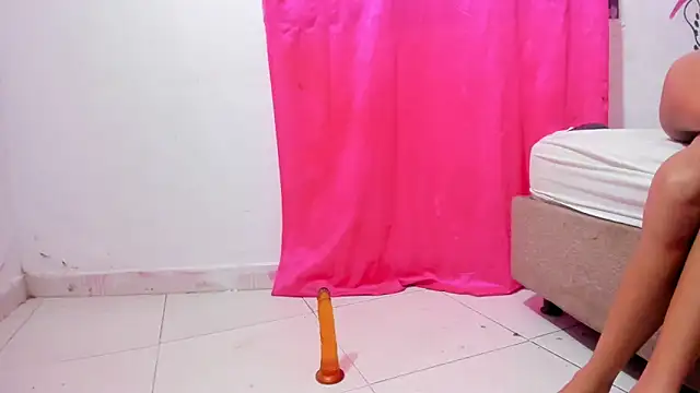 Sophie_and_andress's cam snapshot