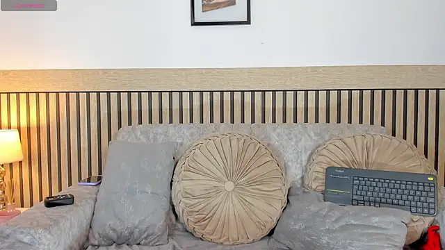 hanna_mils's cam snapshot