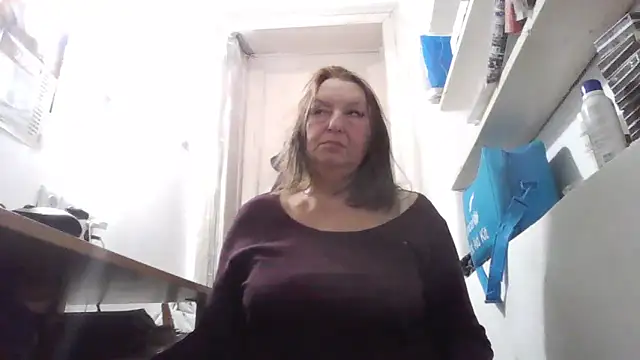 AnnaLive570's cam snapshot