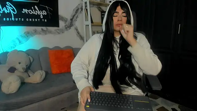 alahiaFoxter_'s cam snapshot