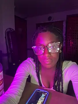 CookiesNcreaming's cam snapshot