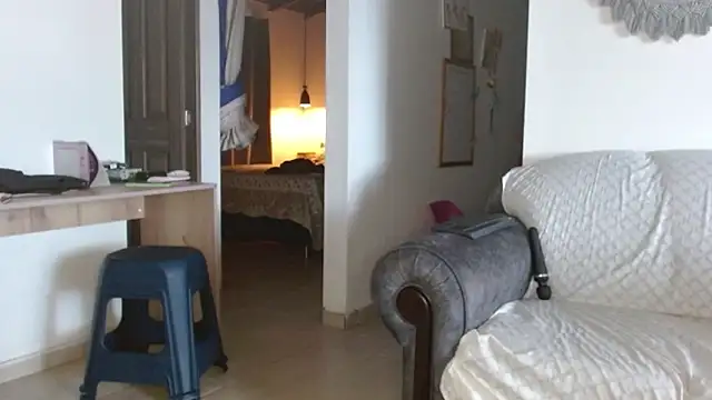 violeta_aniston live sex cam