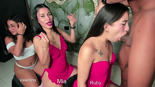 sexy_latinas_69 live sex cam