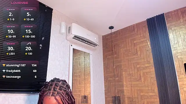 NathalyLeen live sex cam