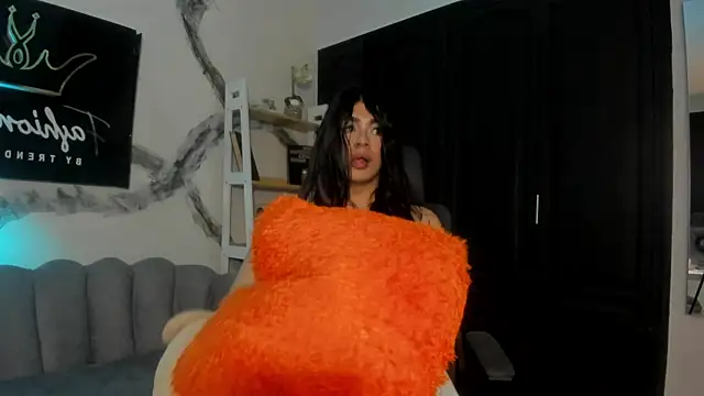 alahiaFoxter_'s cam snapshot