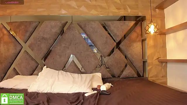 Sussy_Vixen's cam snapshot