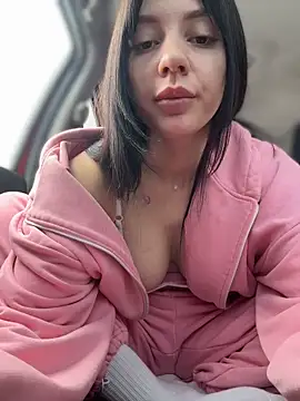 JulliaVegas live sex cam