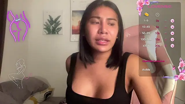 LuciePearl live sex cam