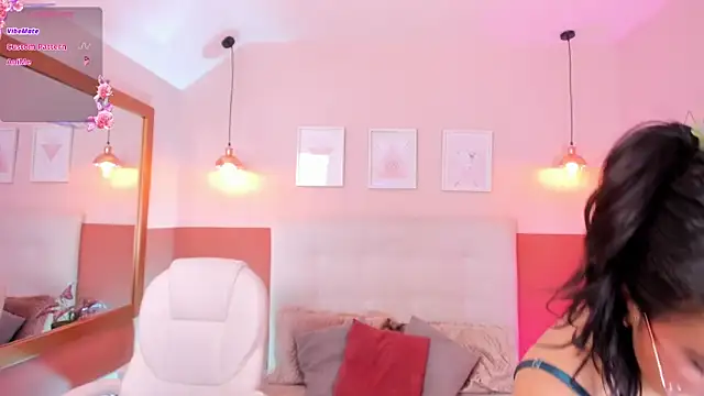 Amber_gold_'s cam snapshot