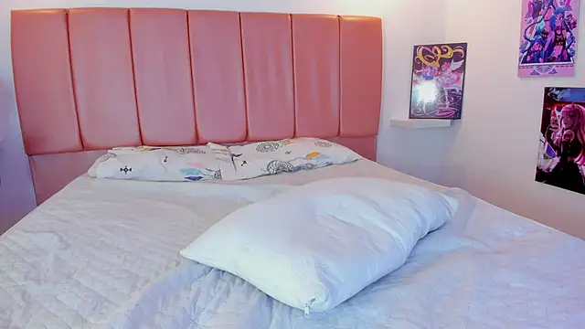 emily__walker's cam snapshot