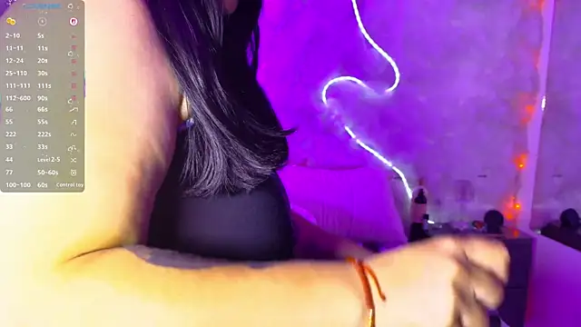 emmajohnss's cam snapshot