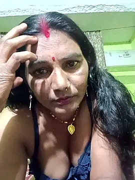 YOURFIVAA's cam snapshot