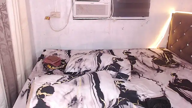 Flirtatious_Seductress live sex cam