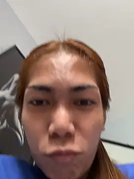 Xhugebatecum live sex cam