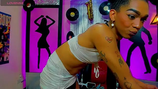 nickyminach_ live sex cam