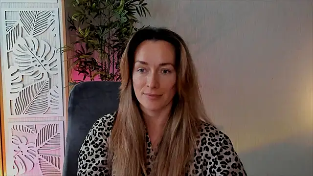 RebeccaMartinez live sex cam